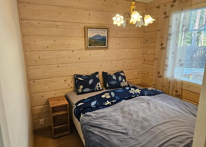 Oulu, 2-room, Familyhome 4 People アパート