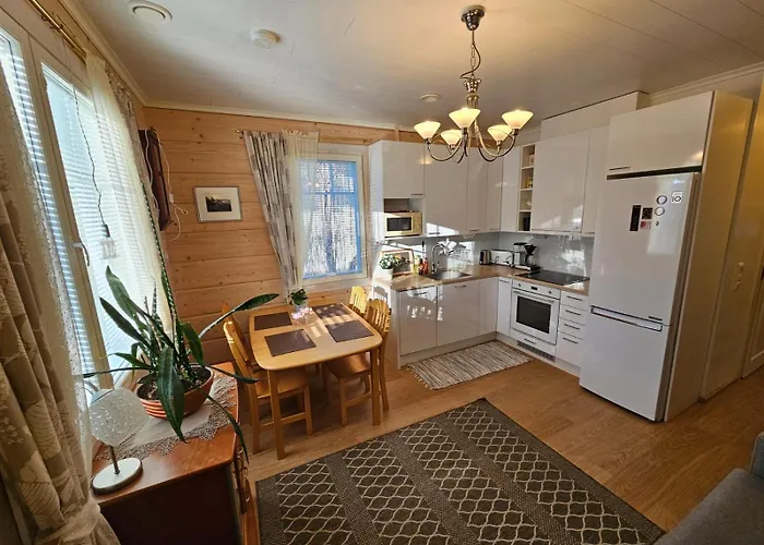 Oulu, 2-room, Familyhome 4 People アパート